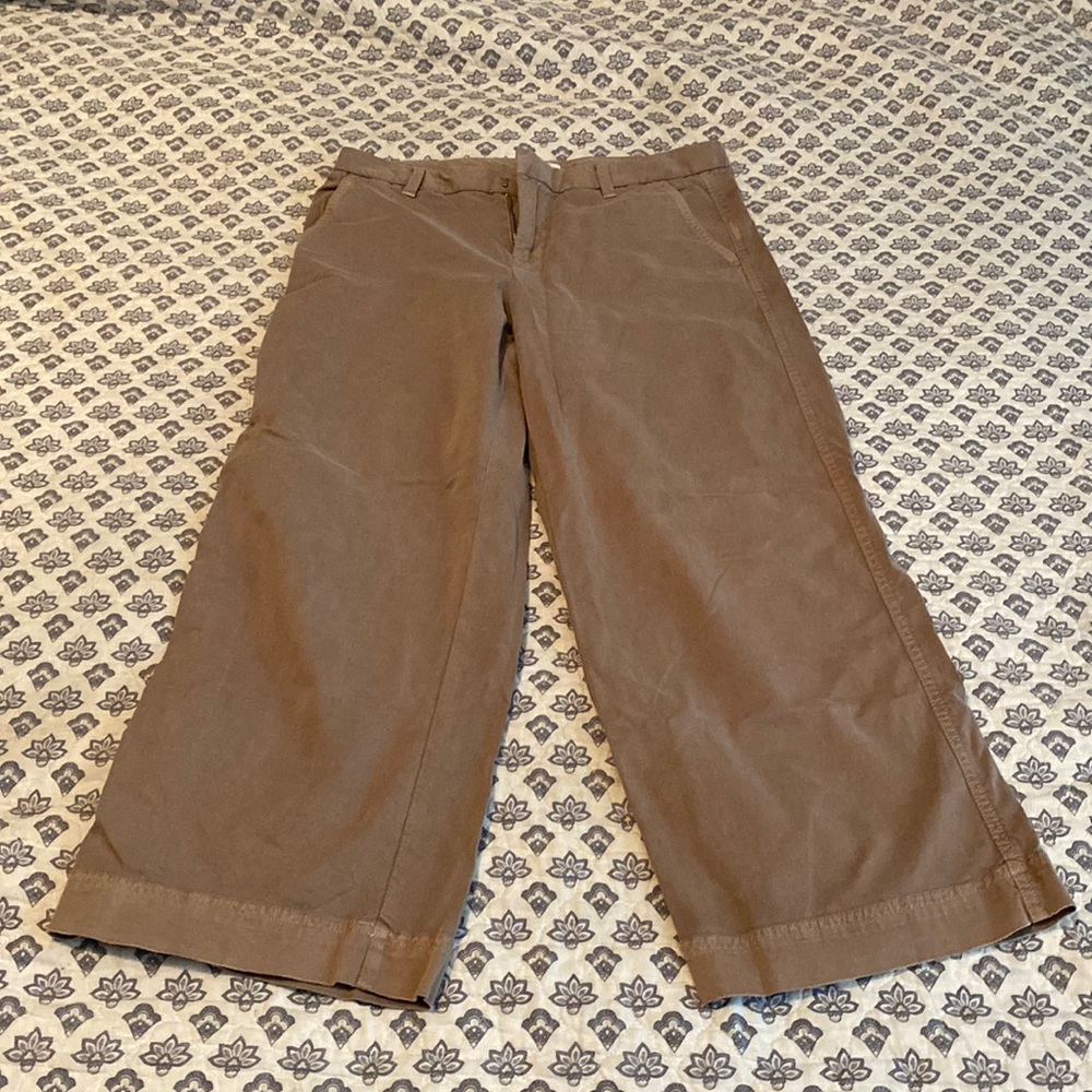 Gap wide leg crop sz 6